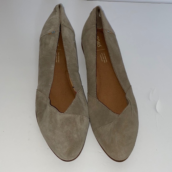 TOMS shoes Julie Desert Taupe flats size 10 great condition. - Picture 2 of 12